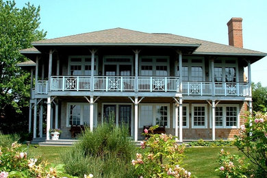 Beach style exterior home photo in New York