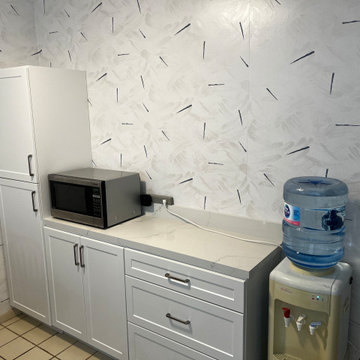 Modern Kitchen Remodel Done in a Shaker Door