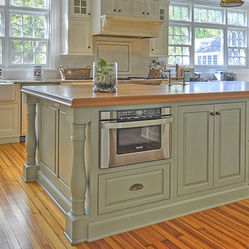 Plain & Fancy Kitchens