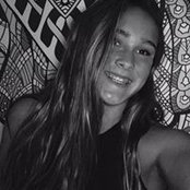 Olivia Newmans foto