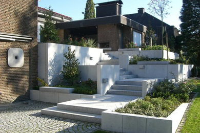 This is an example of a contemporary exterior in Bremen.