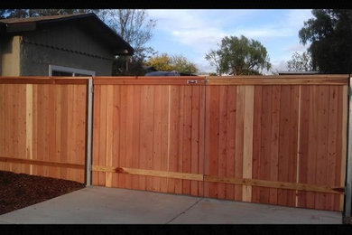 Redwood Double Drive Gate