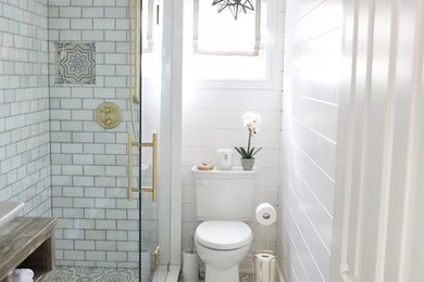 Mountain style bathroom photo in Toronto