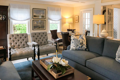 Inspiration for a timeless living room remodel in Manchester