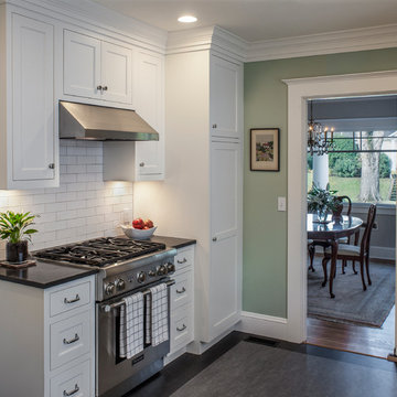 Cozy Laurelhurst Neighborhood Kitchen Remodel