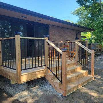 High Land Park Lake County IL Cedar Deck and Aluminum Rail