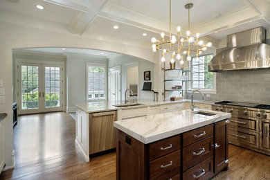 Example of an eclectic kitchen design in Chicago