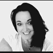Foto von Lynn James