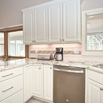Bright Traditional Kitchen Remodel // Bradenton, Florida