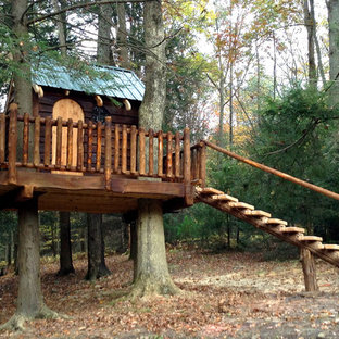 Idées déco pour un aire de jeux d'extérieur montagne.