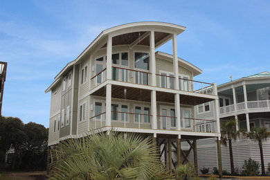 Beach style exterior home photo in Wilmington