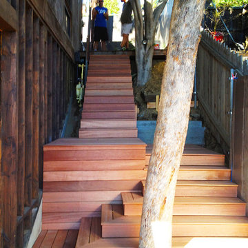 Mangaris Hardwood Deck