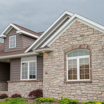 Bellevue Natural Thin Stone Veneer Exterior Accent Wall