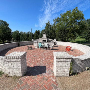 Curved Fireplace/ Entertaining area