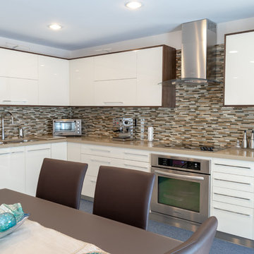 Beige high-gloss kitchen in Toronto