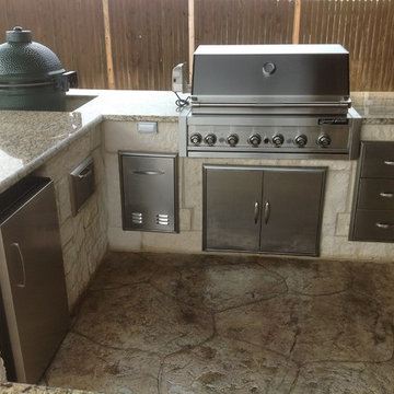 Outdoor Kitchens