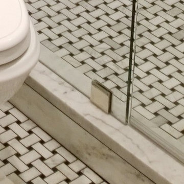 Lincoln Park Bathroom