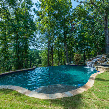 Estates Overlooking the Chattahoochee River