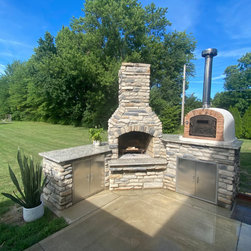 Great Backyard Space - Outdoor Pizza Ovens