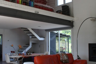 This is an example of a contemporary home in Bilbao.