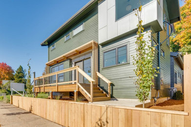 Exterior home photo in Portland