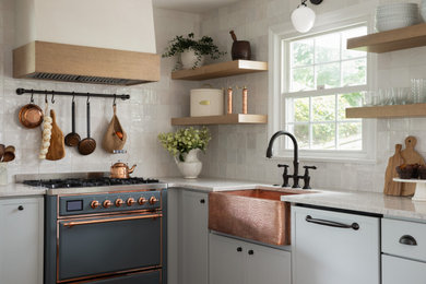 Kitchen - kitchen idea in Other