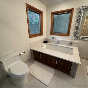 Hidden Nature Resort Style Bathroom