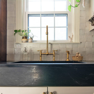 Franklin Kitchen & Dining