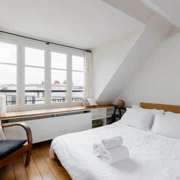 Peeking through the windows of Paris