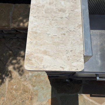 Outdoor kitchen in travertine, Lexington