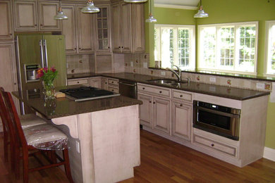 Kitchen - kitchen idea in New York