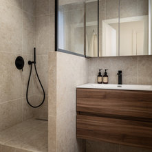 Bathroom by Hachez Architecte