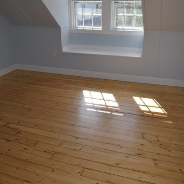 Knotty Pine Floors