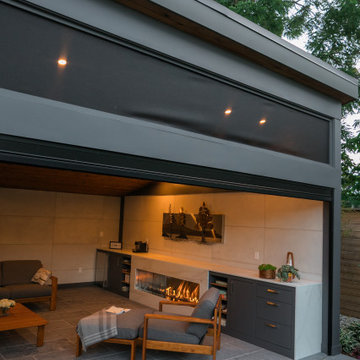 Modern Three Seasons Structure