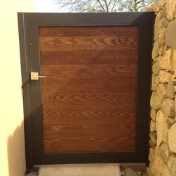 Courtyard & Pedestrain Gates - Home Fencing And Gates