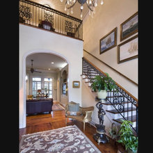 Entry/foyer/staircase