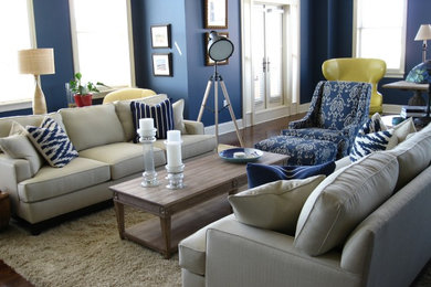 Trendy home design photo in Charleston