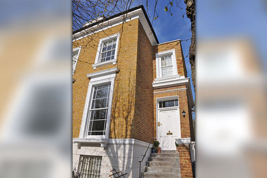 Home design - traditional home design idea in London