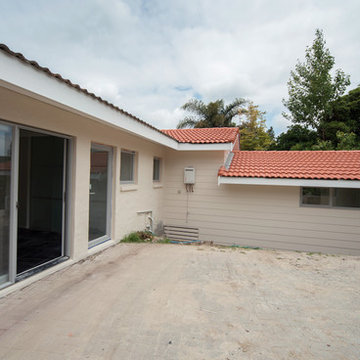 Extending a breezeblock Spanish hacienda styled home