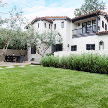 Christopher Gavigan & Jessica Capshaw's Backyard