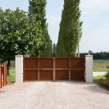 Giardino con siepe campestre