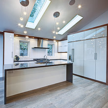 Lucvaa Kitchens: Hansell Home Cabinetry