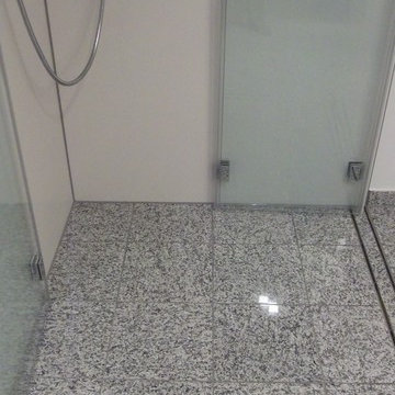 bodengleiche Dusche mit Linien-Entwässerung