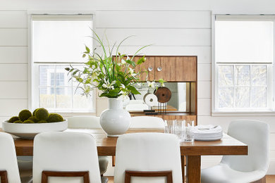 Example of a minimalist home design design in Boston