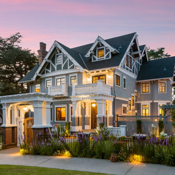 2023 SW Montgomery