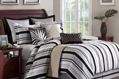 Hampton Hill Pine Manor Queen 9pc Duvet Style Comforter