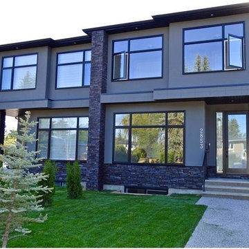 2853 42 ST SW, Glenbrook
