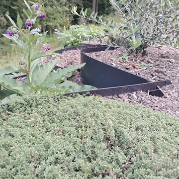 Slope garden space