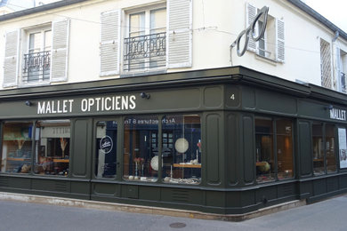 Exemple d'une façade de maison moderne.