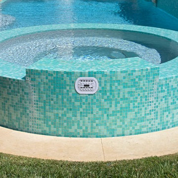 Country Club Glass Tile Spa